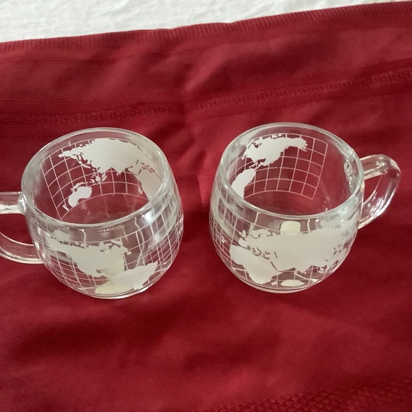 Vintage Nestle Hot cocoa mugs - Picture 1 of 3